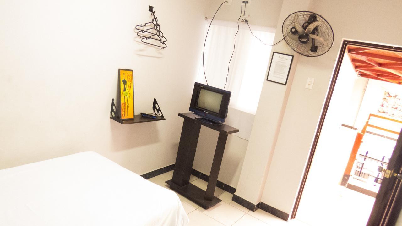 Jer'S Hostal Тумбес Экстерьер фото