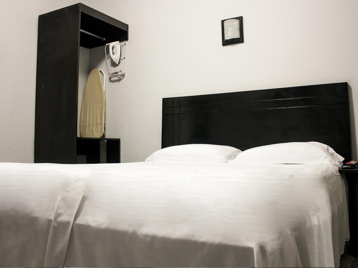 Jer'S Hostal Тумбес Экстерьер фото